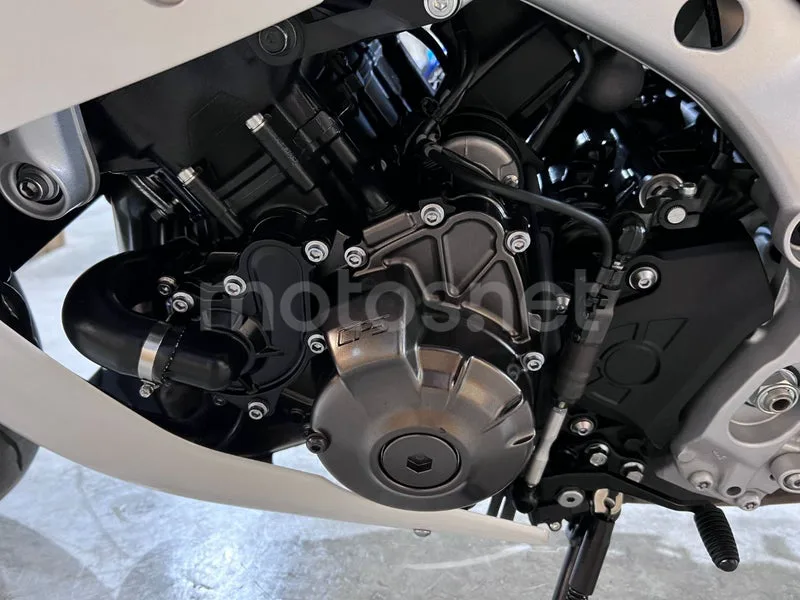 Yamaha XSR900 GP - Vista 48