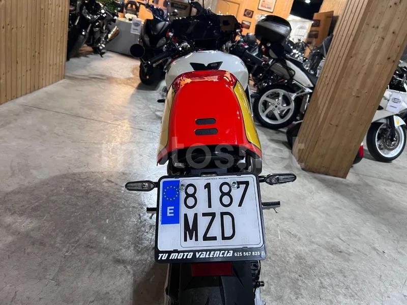 Yamaha XSR900 GP - Vista 7