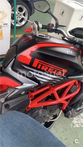 MV Agusta Brutale - Vista 3
