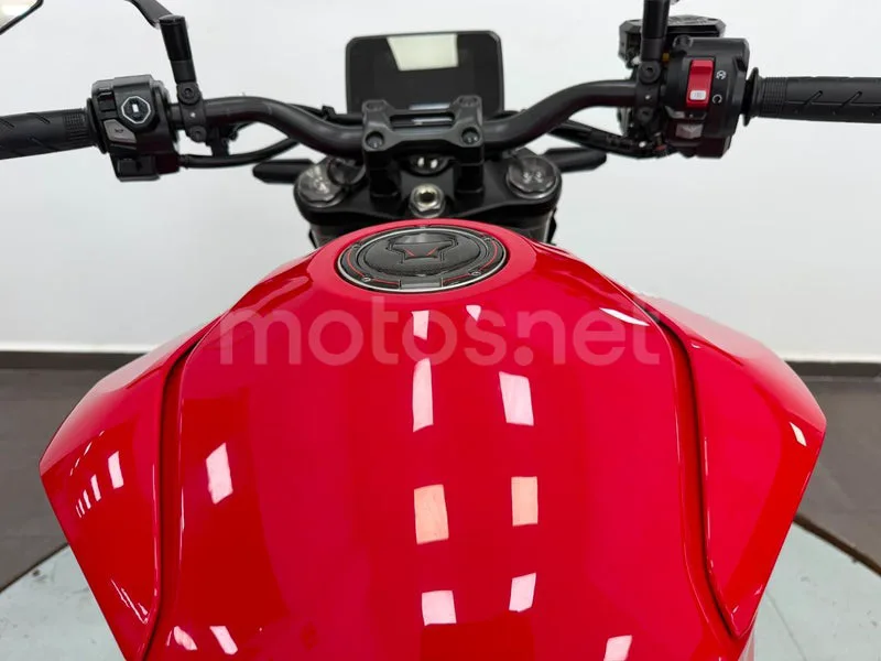 Honda CB1000 Hornet - Vista 11