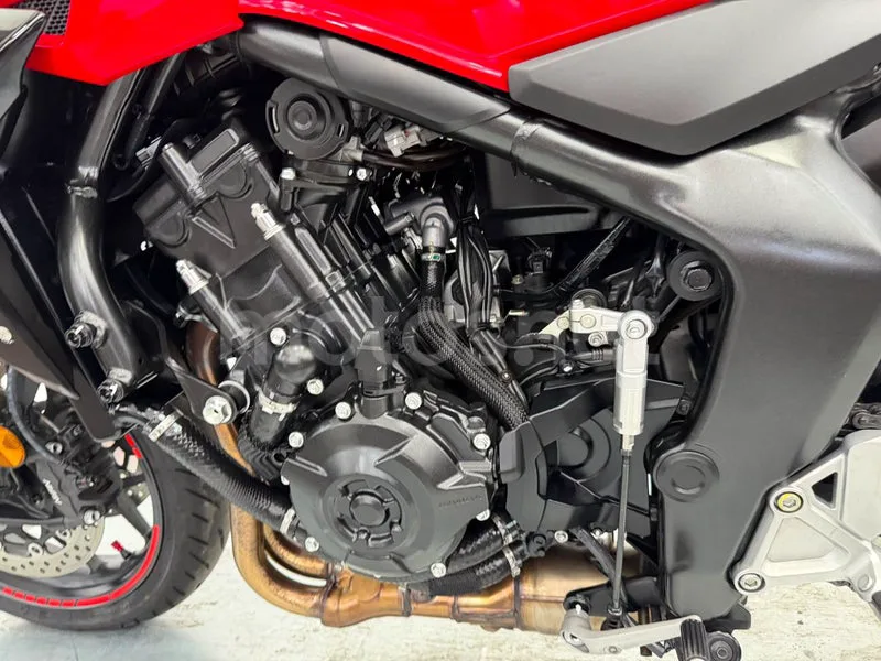 Honda CB1000 Hornet - Vista 13