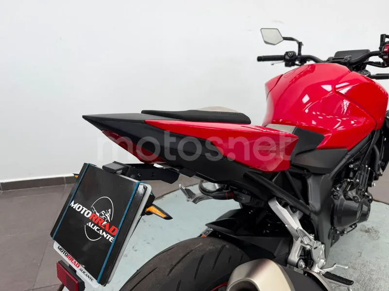Honda CB1000 Hornet - Vista 6