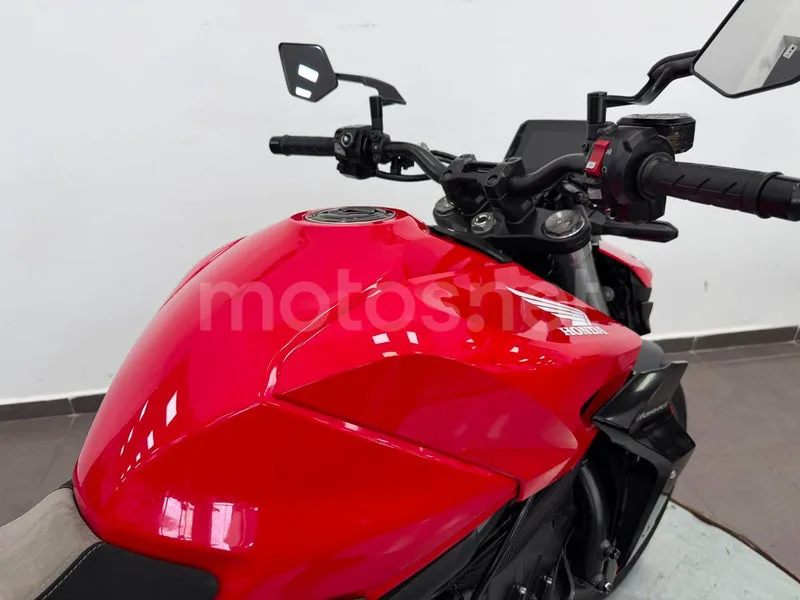 Honda CB1000 Hornet - Vista 7