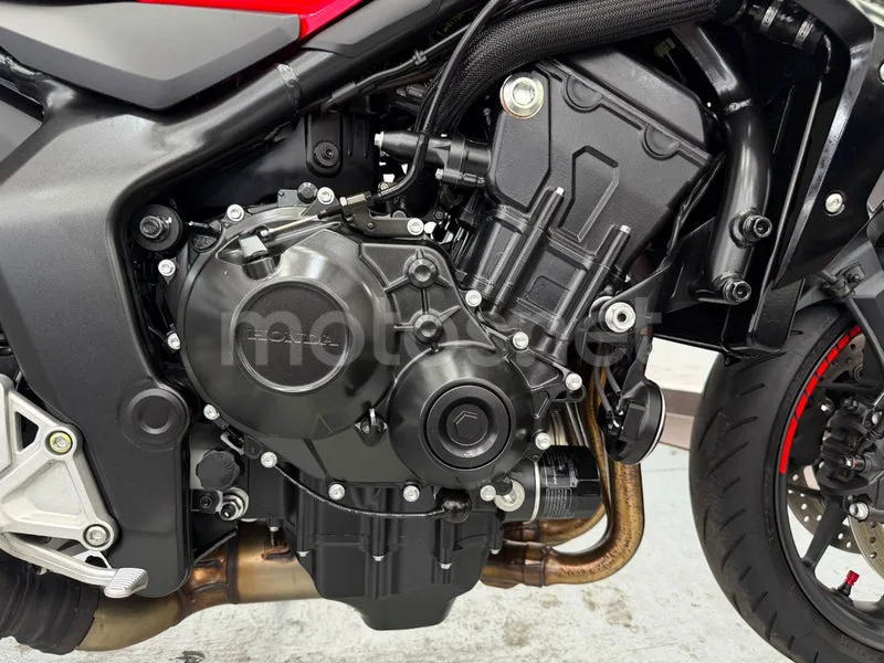 Honda CB1000 Hornet - Vista 9