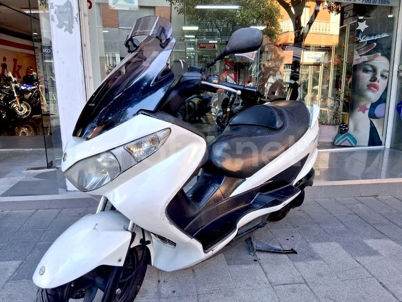 Suzuki Burgman 200 - Vista 3