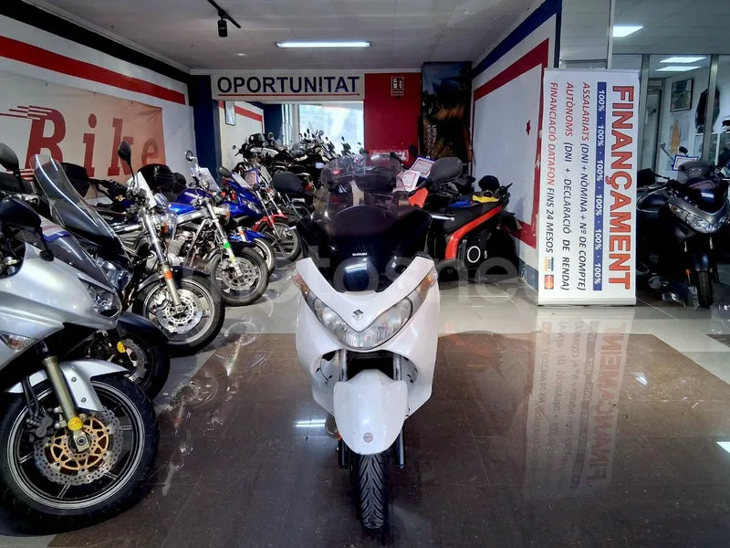 Suzuki Burgman 200 - Vista 4