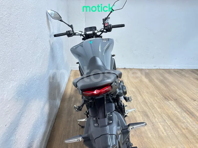 Yamaha MT-09 - Vista 6