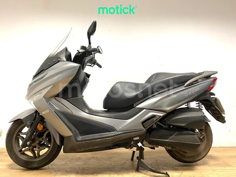 Kymco Grand Dink 300 - Vista 7