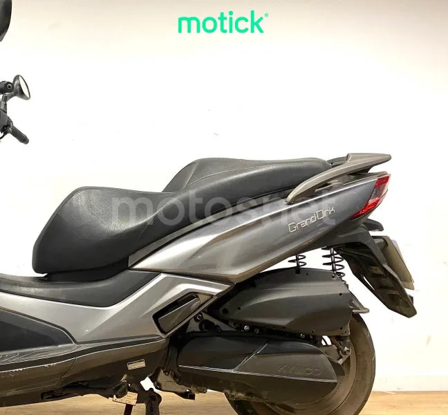 Kymco Grand Dink 300 - Vista 9