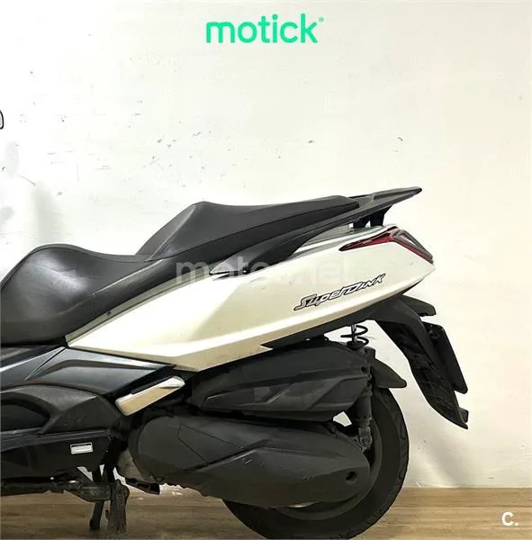 Kymco Super Dink 350 - Vista 7