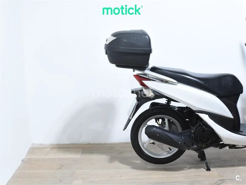 Honda Vision 110 - Vista 3