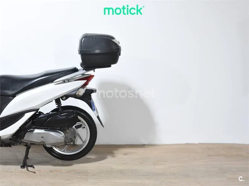 Honda Vision 110 - Vista 9