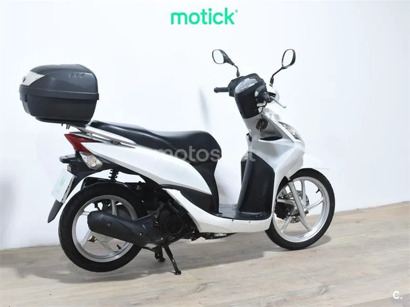 Honda Vision 110 - Vista 10