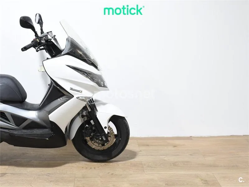 Kawasaki J300 - Vista 9