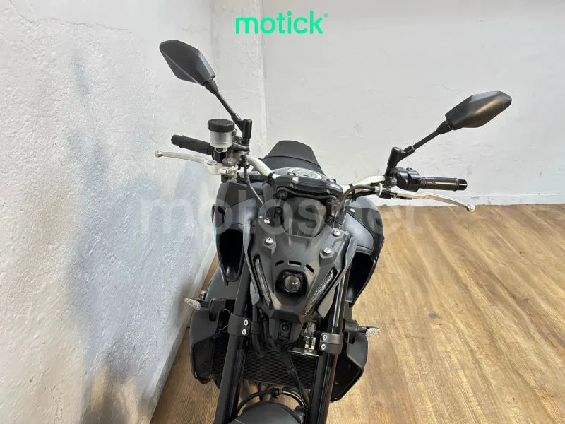 Yamaha MT-09 - Vista 11