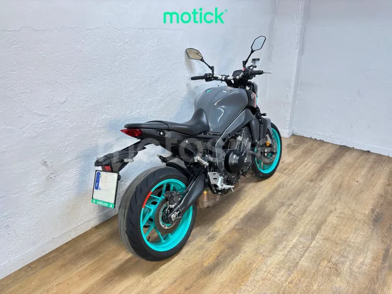 Yamaha MT-09 - Vista 10