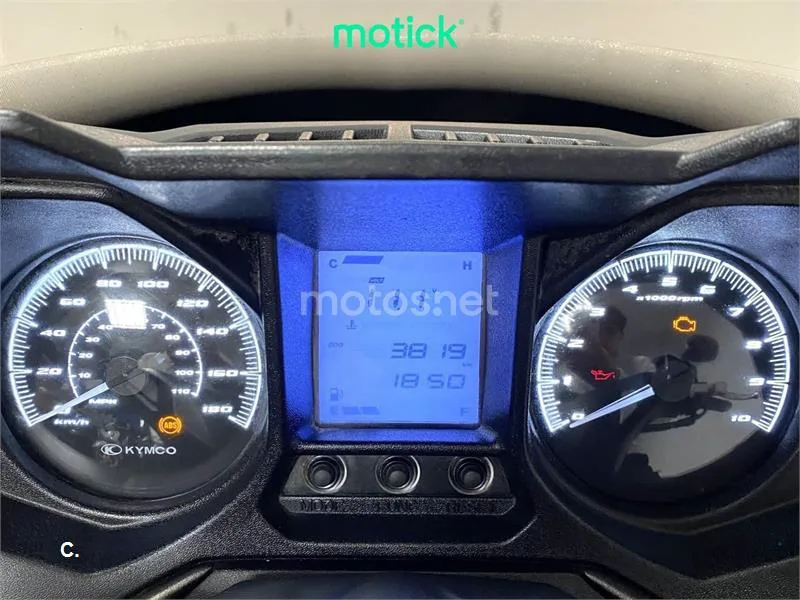 Kymco Grand Dink 300 - Vista 4