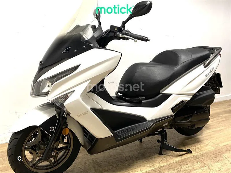 Kymco Grand Dink 300 - Vista 10