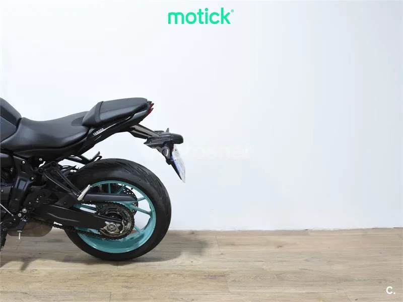 Yamaha MT-07 - Vista 9