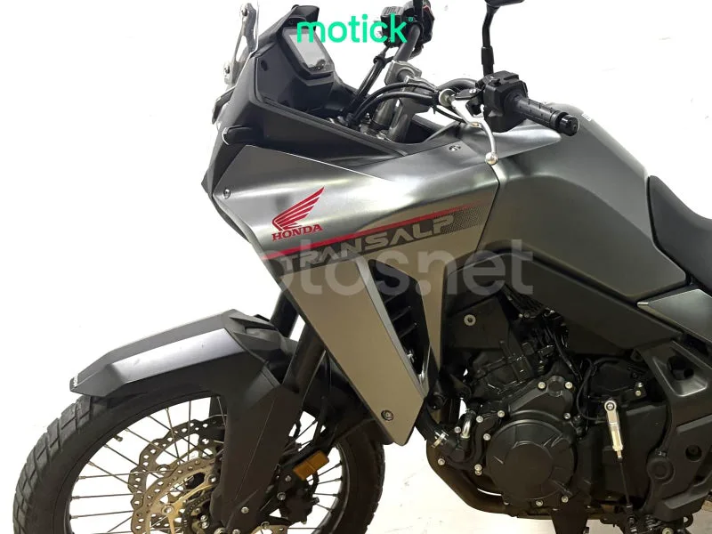 Honda XL750 Transalp - Vista 6