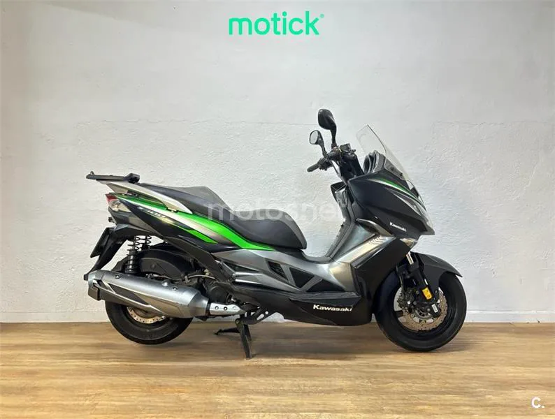 Kawasaki J300 2460 € 2016 Valencia - 2