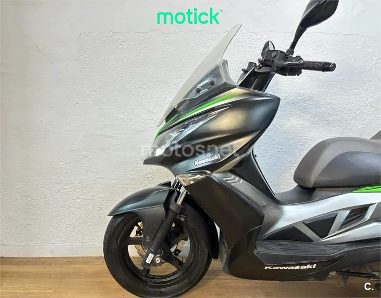 Kawasaki J300 - Vista 8
