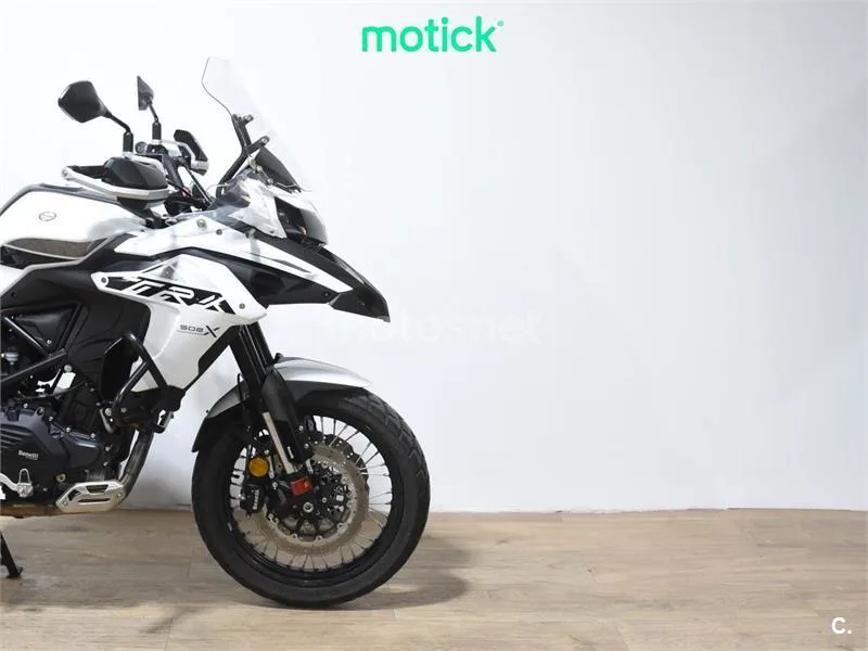 Benelli TRK 502 - Vista 3