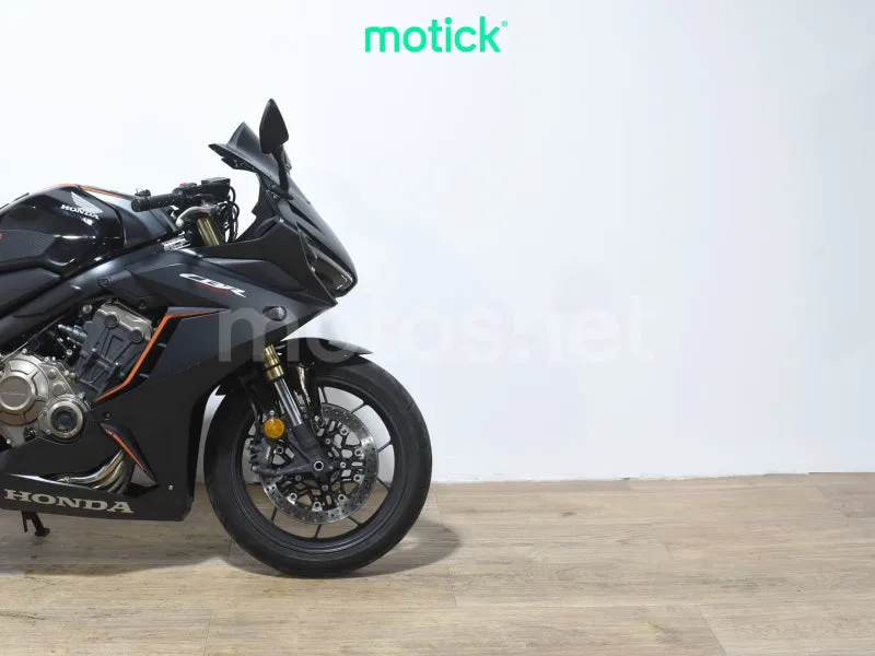 Honda CBR650R - Vista 4