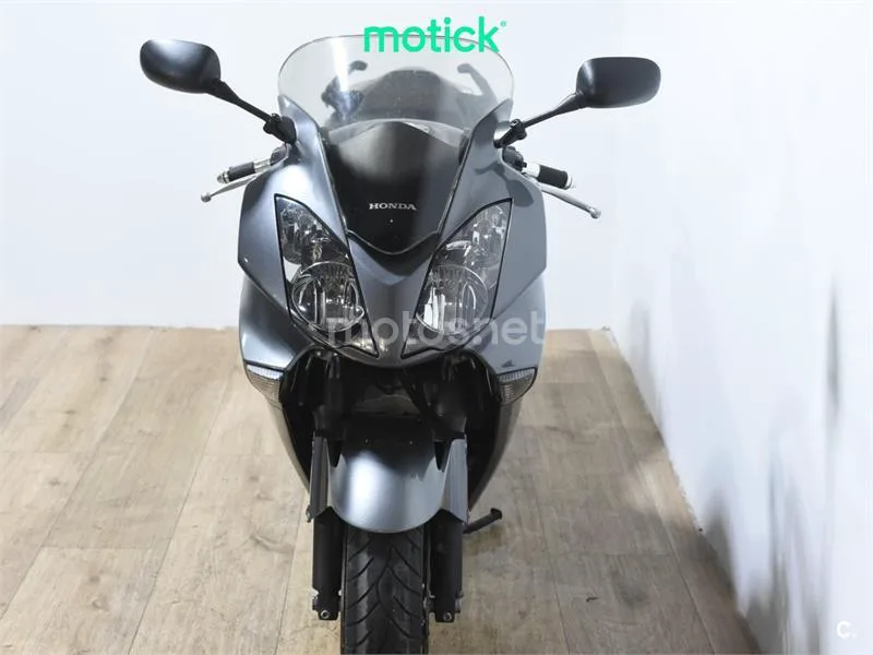 Honda VFR800F - Vista 11