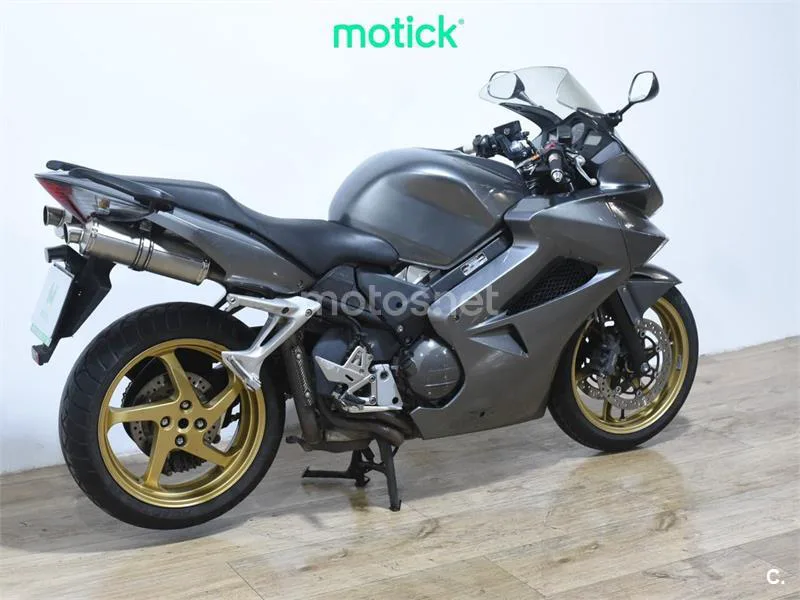 Honda VFR800F - Vista 9