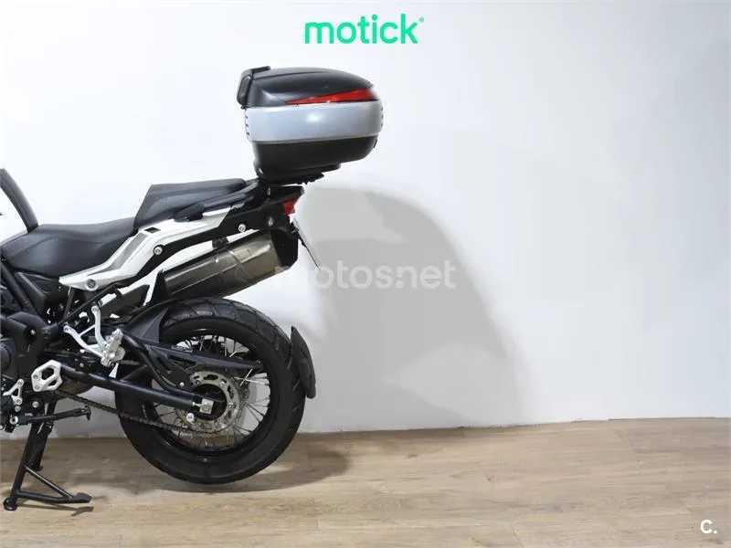 Benelli TRK 502 - Vista 8