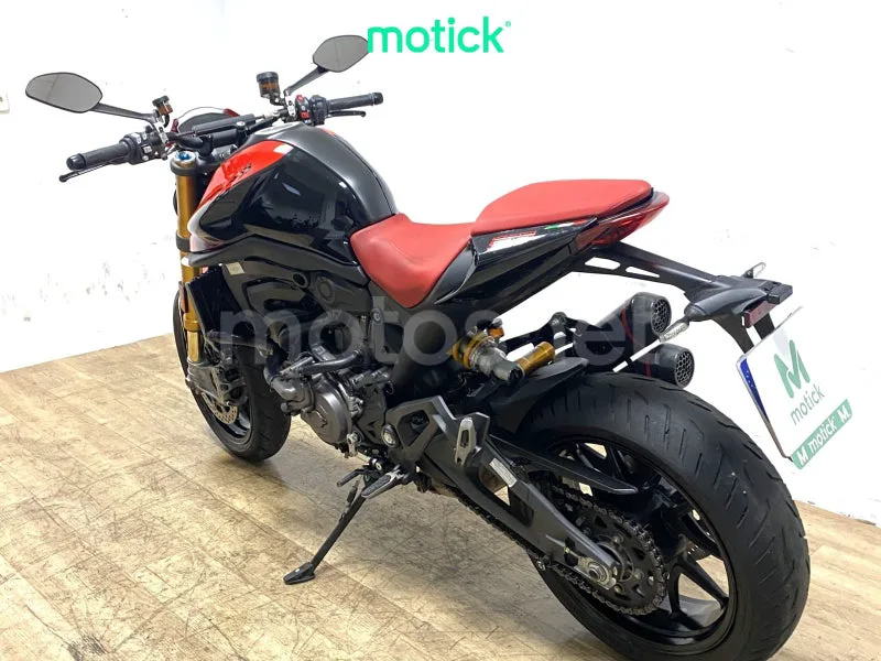 Ducati Monster - Vista 9