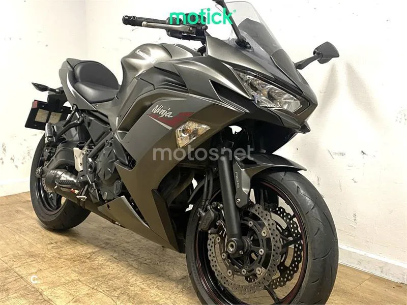 Kawasaki Ninja 650 - Vista 11