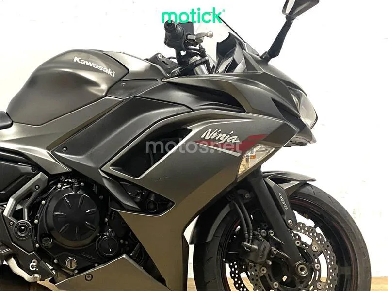 Kawasaki Ninja 650 - Vista 3