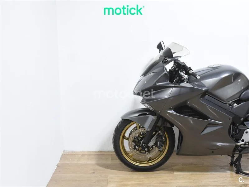 Honda VFR800F - Vista 7