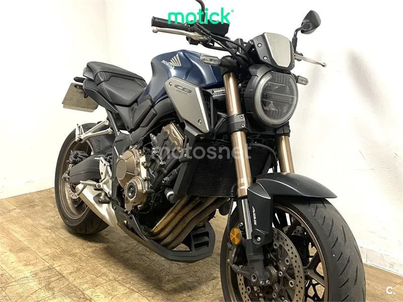 Honda CB650R - Vista 12
