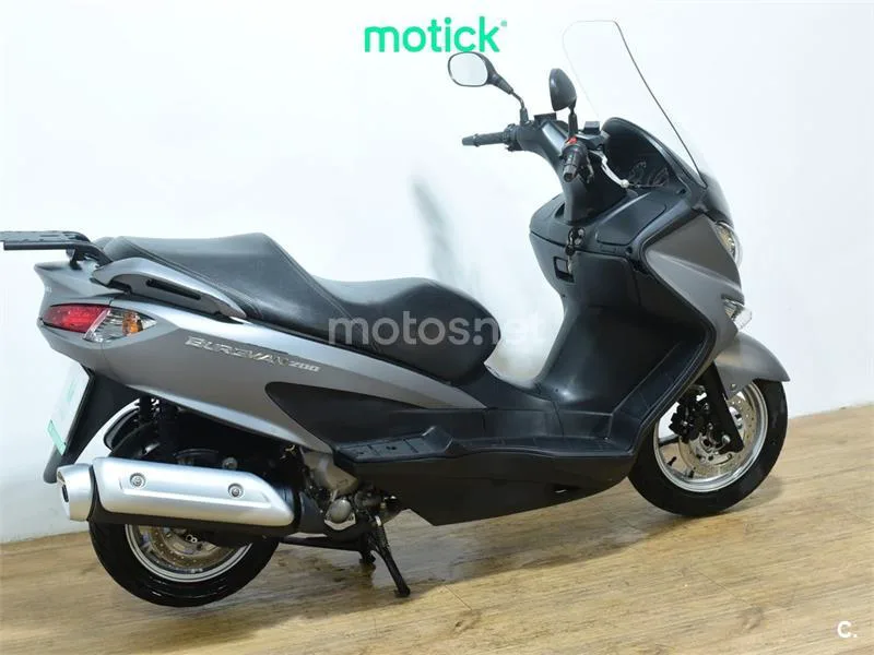 Suzuki Burgman 200 - Vista 10