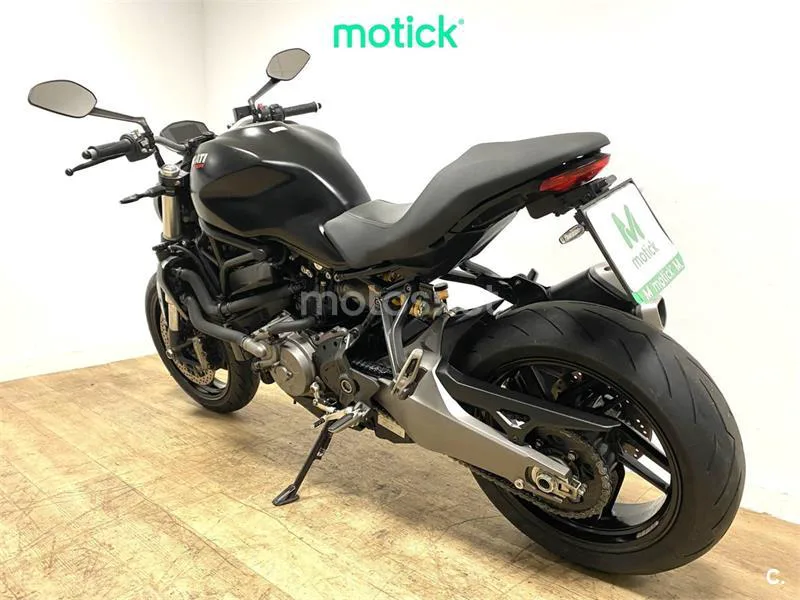 Ducati Monster 821 - Vista 10
