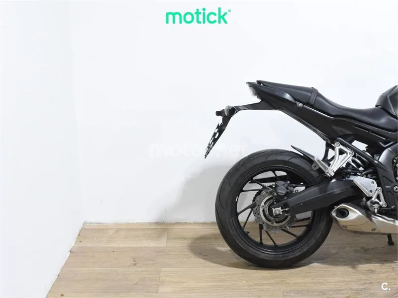 Honda CB650F - Vista 3