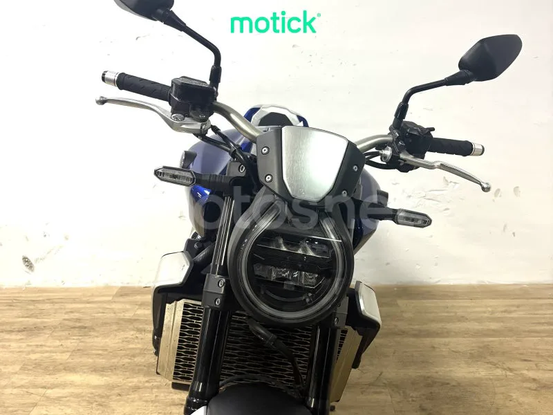 Honda CB1000R - Vista 6