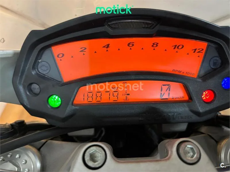 Ducati Monster 696 - Vista 5