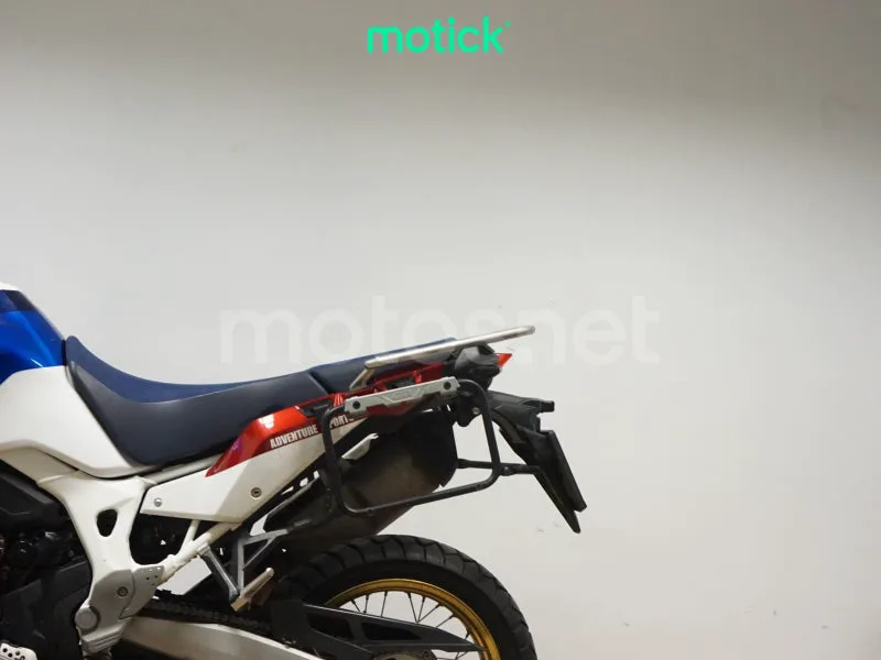 Honda CRF1000L Africa Twin - Vista 8