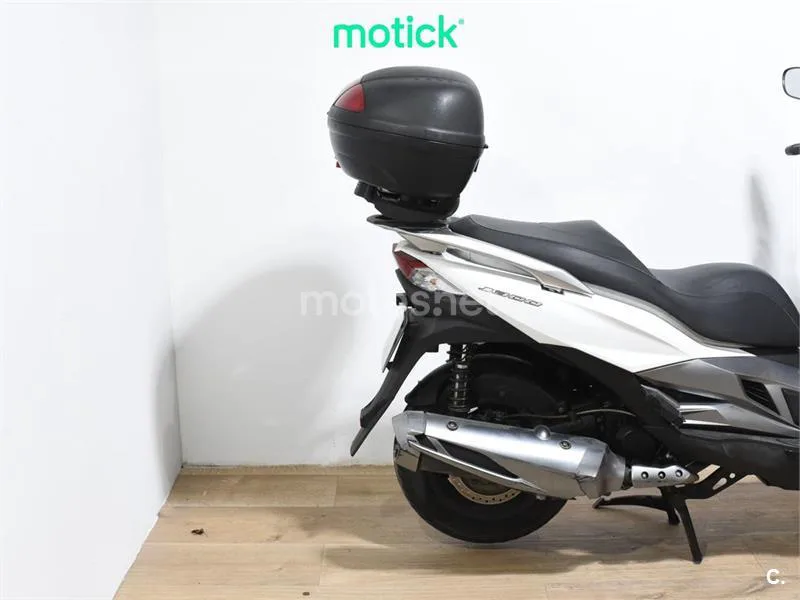 Kawasaki J300 - Vista 8