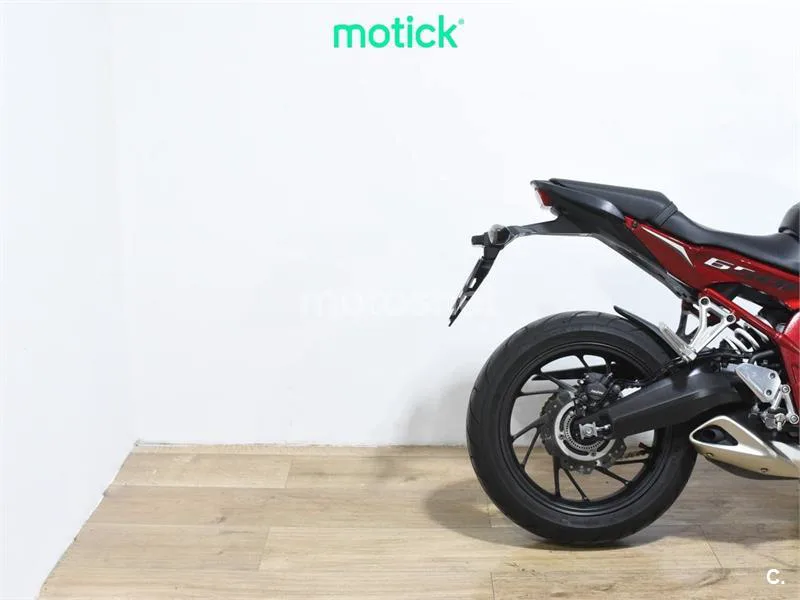 Honda CB650F - Vista 3