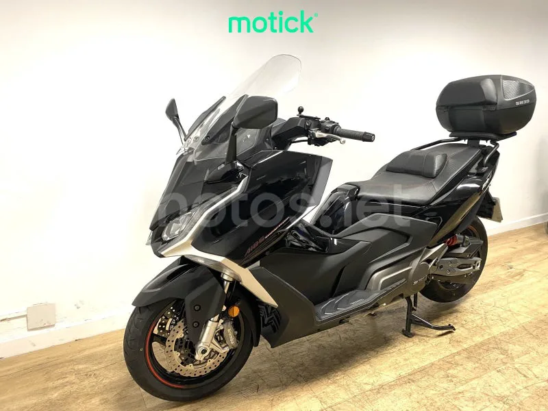 Kymco AK 550 - Vista 11