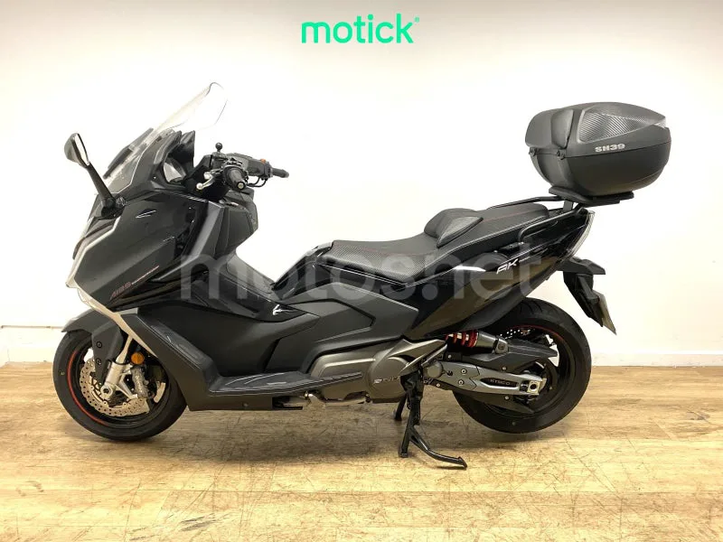 Kymco AK 550 - Vista 8