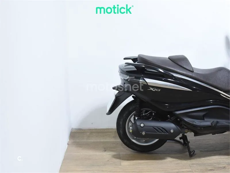 Piaggio X10 125 - Vista 3