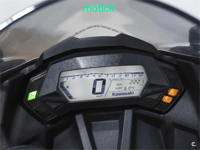 Kawasaki Ninja 125 - Vista 5