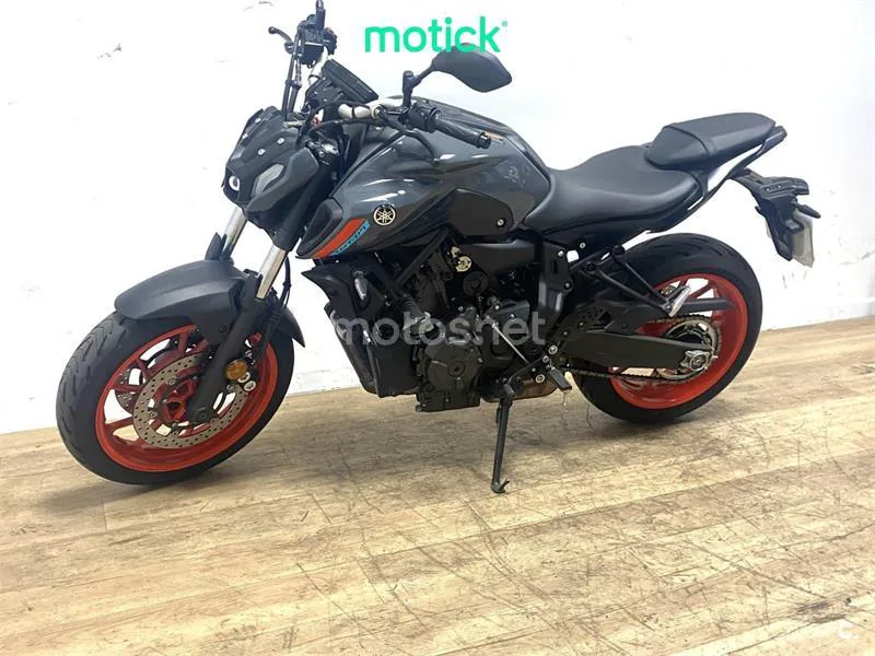 Yamaha MT-07 - Vista 11