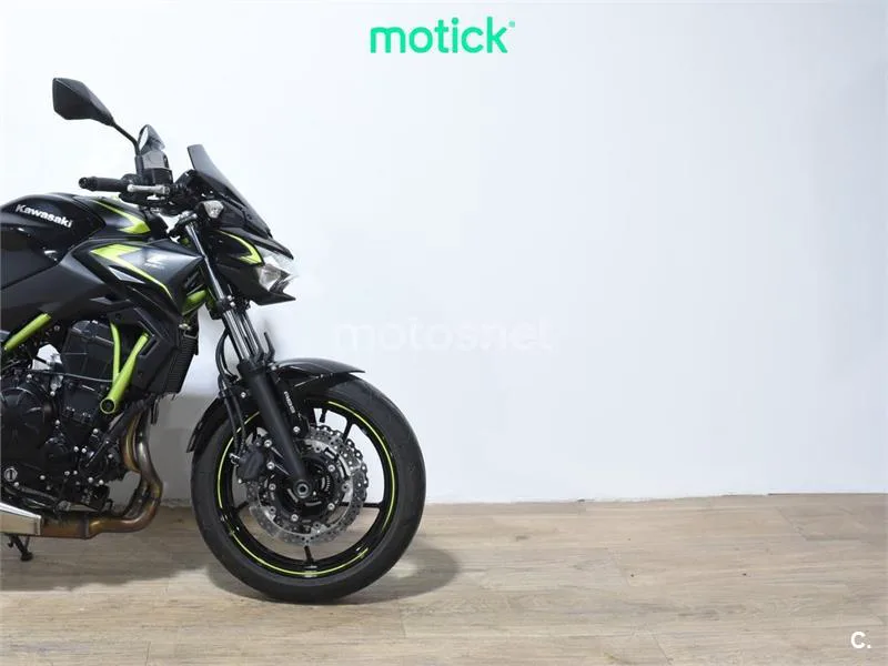 Kawasaki Z650 - Vista 4